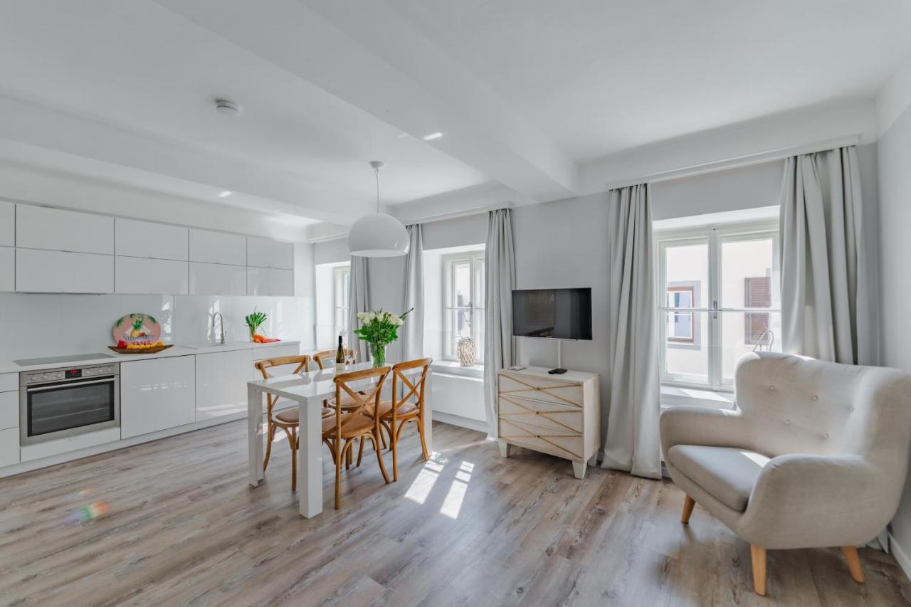 Smile Apartments Zum Goldenen Strauss デュルンシュタイン エクステリア 写真
