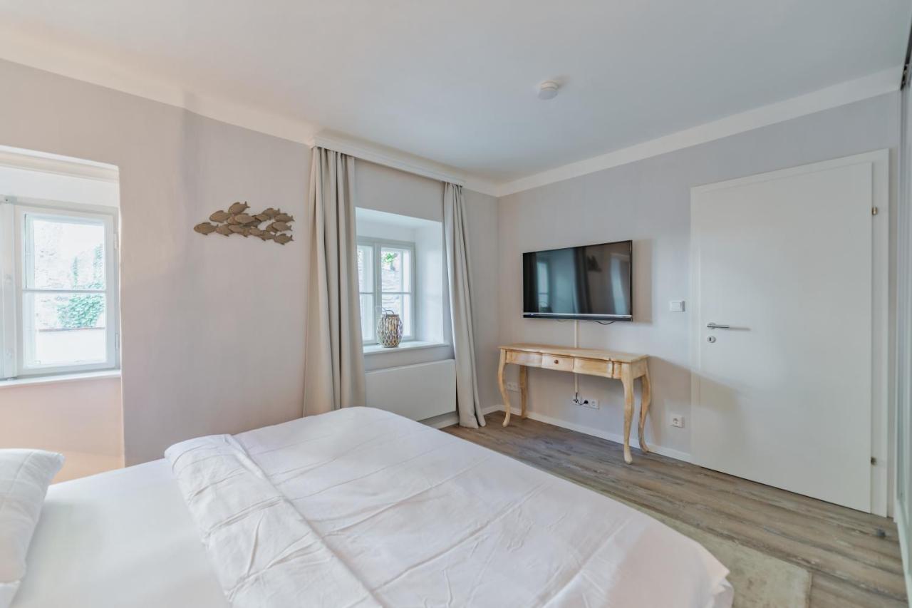 Smile Apartments Zum Goldenen Strauss デュルンシュタイン エクステリア 写真